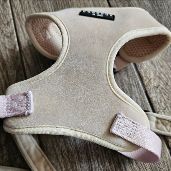 Cocopup Luxe Velvet Adjustable Neck Harness and Leash Set - Champagne Size XS - Picture 3 of 11